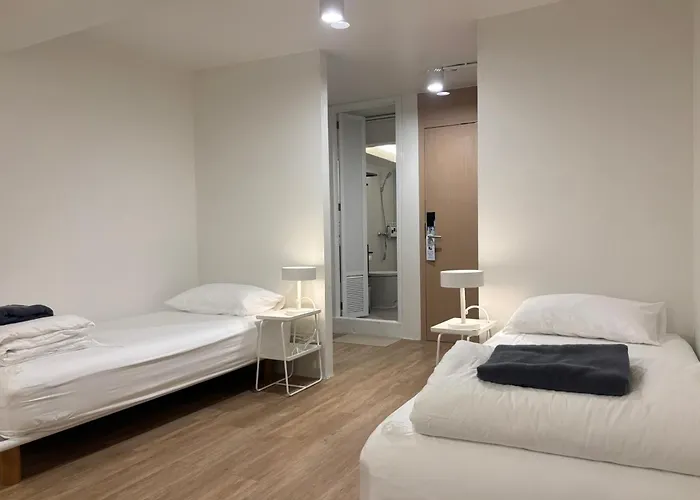 Hostel Monomer