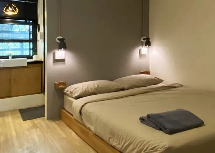 Hostel Monomer